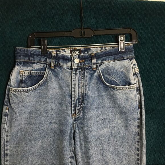 BDG Urban Outfitters Acid Wash Distressed Jeans Size 28 - Picture 2 of 11